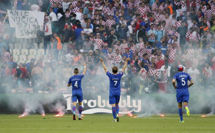 Croatian Ultras planning disturbances at Spain game