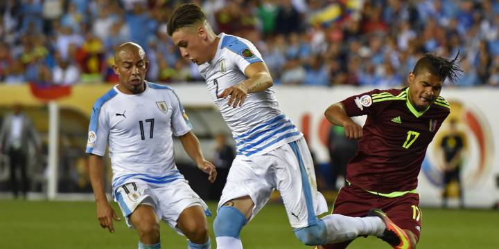 Giménez: English interest sees Atlético eye replacement
