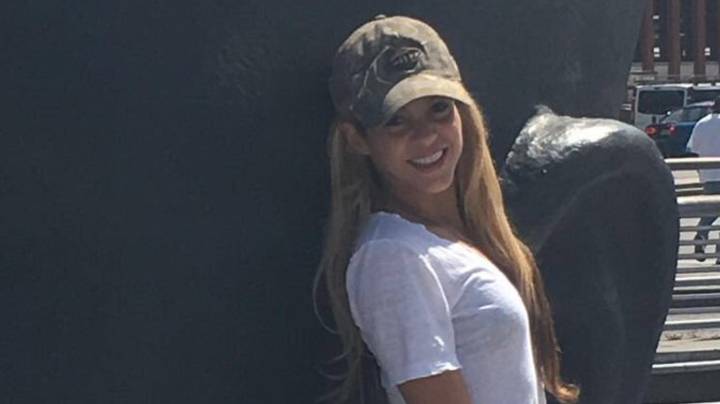 Barcelona player Piqué's wife Shakira makes a joke..