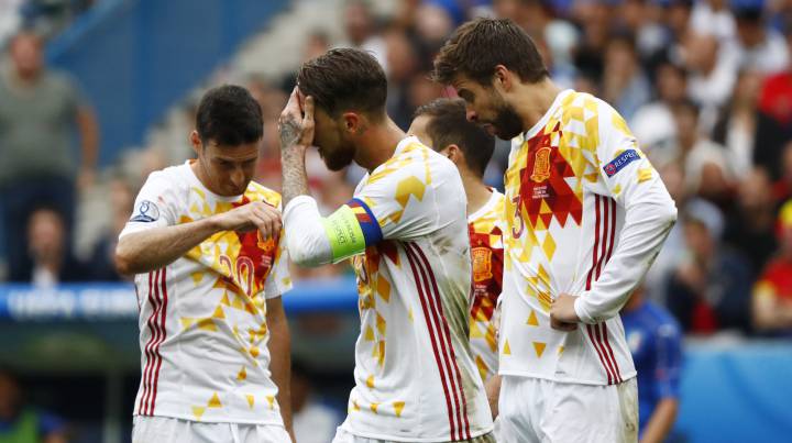 España pierde 2-0 ante Italia, el final de una era, crónica
