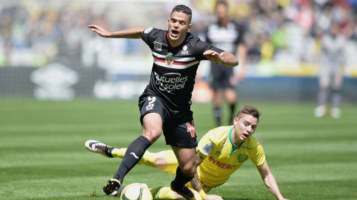Ben Arfa se decanta por el PSG de Emery y descarta al Sevilla
