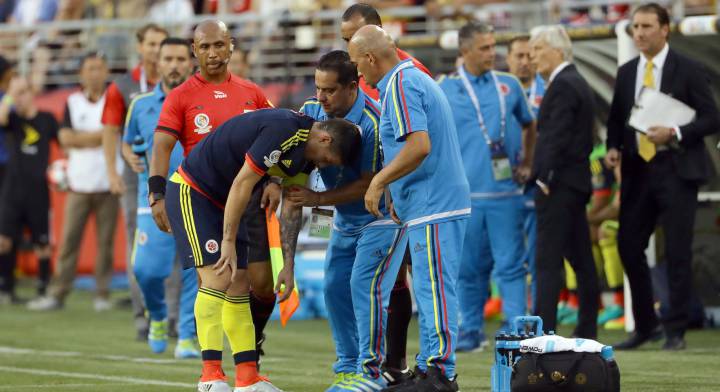 James juega lesionado en la Copa América y enfada al Madrid