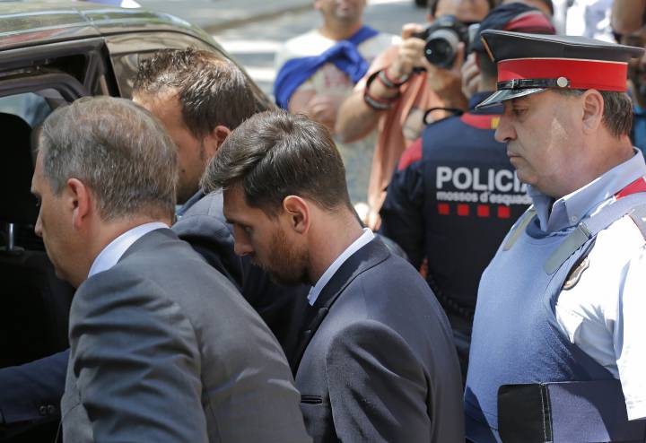 El Barcelona defiende a Messi: “No permitiremos que lo traten como a un delincuente”