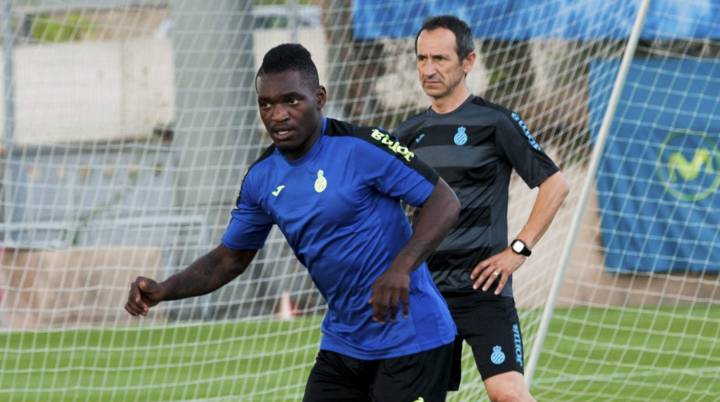 Thievy vuelve a vestir de blanquiazul tras 913 días
