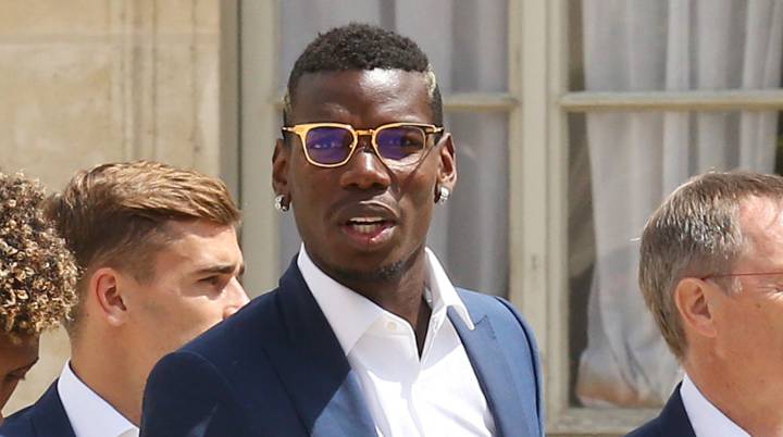 Pogba se reúne con Raiola y el United se mantiene a la espera