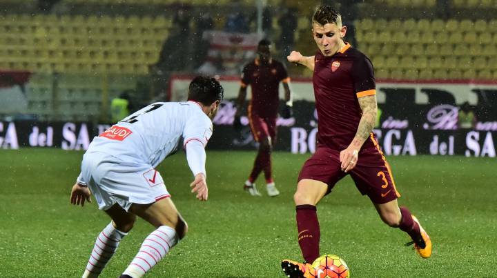 Barcelona hope to present wing-back Lucas Digné on Thursday