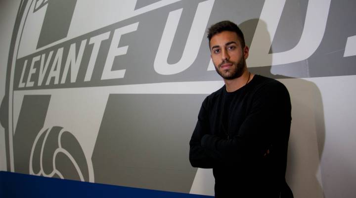 El Espanyol se planta con el Levante por Camarasa