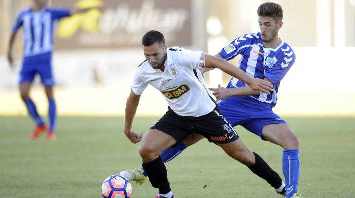 Real Unión y Alavés empatan en un duelo falto de ocasiones