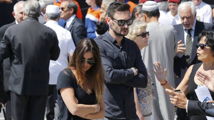 Lloris terminó llorando en el homenaje a las víctimas de Niza