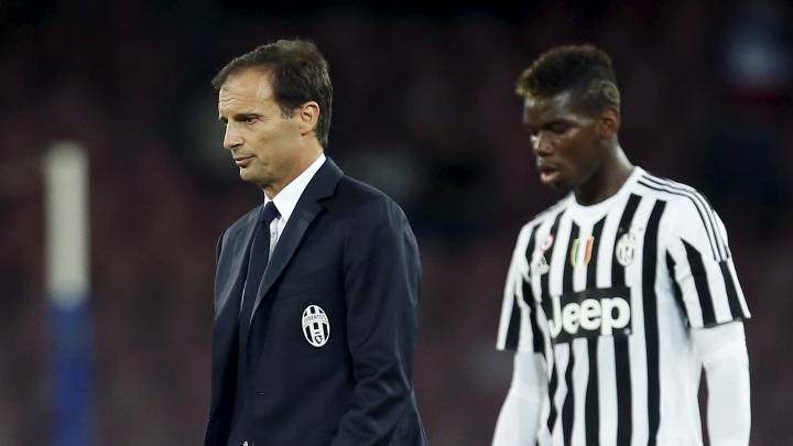 Massimiliano Allegri, junto a Paul Pogba, durante un partido de la Juventus.