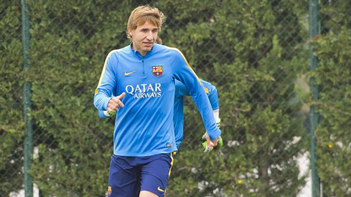 Sergi Samper, durante un entrenamiento del Barcelona.