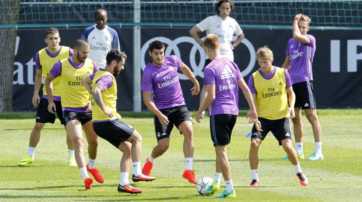 Zidane tries out Benzema and Morata together up front