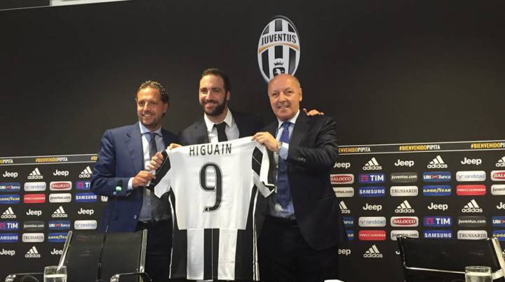 Higuaín: "No quería pasar ni un minuto más con De Laurentiis"