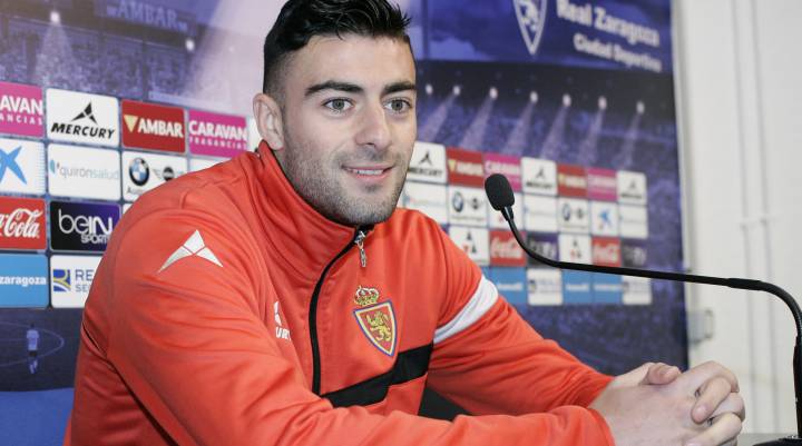 "Si llega una oferta que ayude al club, habrá que pensárselo"