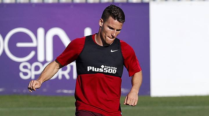Gameiro: Atlético Madrid new boy in immediate injury blow