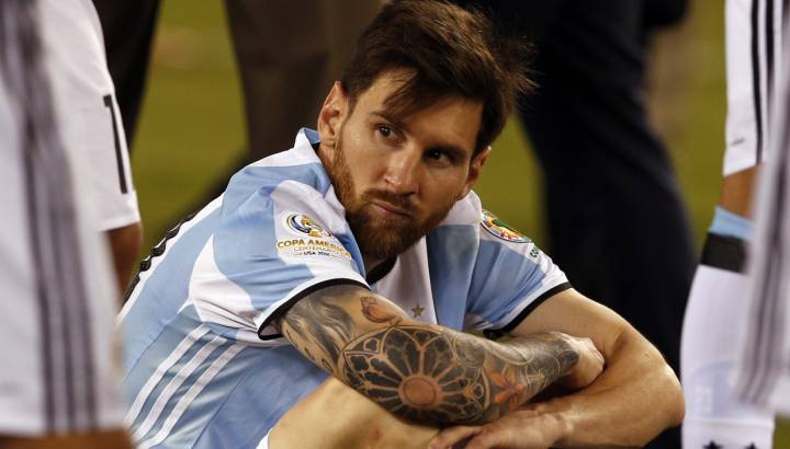 Diario Olé: Messi rectifica y seguirá jugando con Argentina