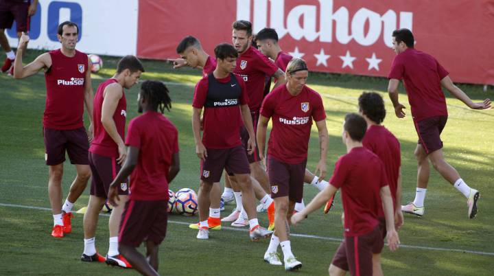 El Atlético se entrena con Moyá, pero todavía sin Gameiro