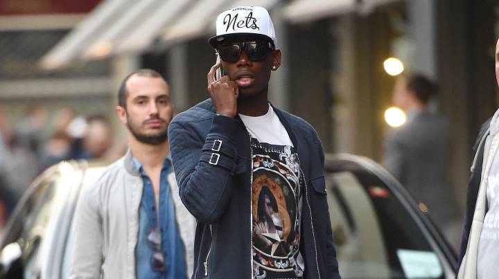 Manchester United confirm go-ahead for Pogba medical