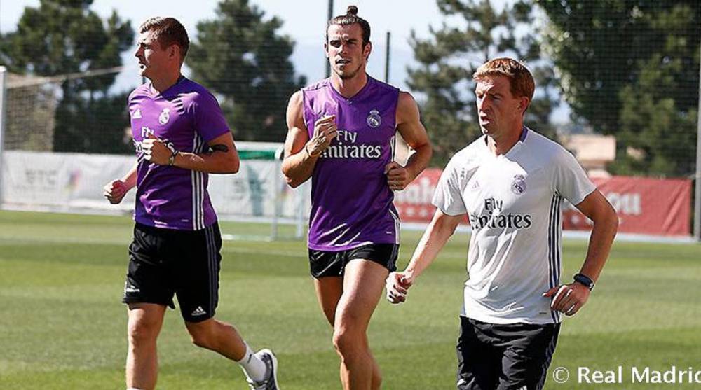 Bale and Kroos back training with the Real Madrid squad
