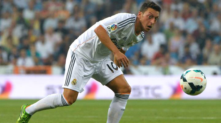 Özil desea volver al Madrid y el Arsenal quiere renovarle