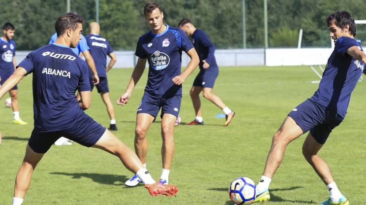 Oriol Riera se acerca a Osasuna
