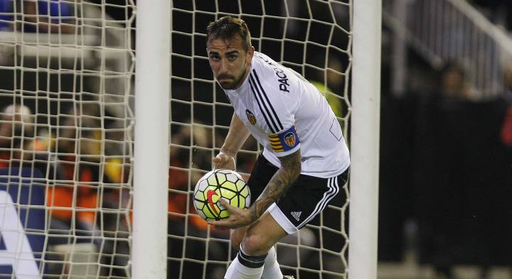 Barça weighing up move for Valencia's Paco Alcácer