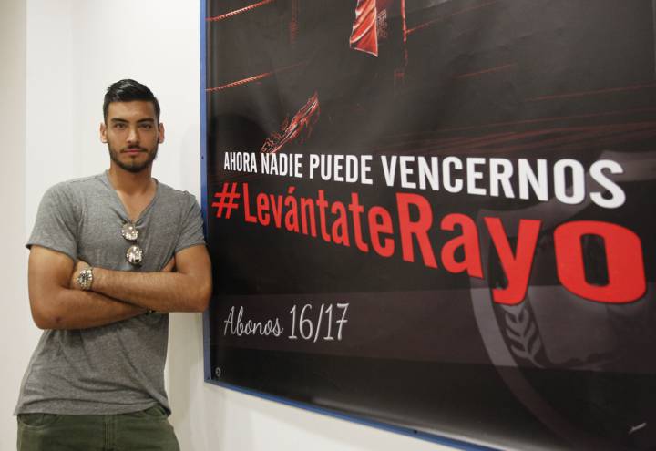 Paulo Gazzaniega es el último fichaje del Rayo y junto a su hermano Gianfranco forman la tercera generación de esta saga de porteros.