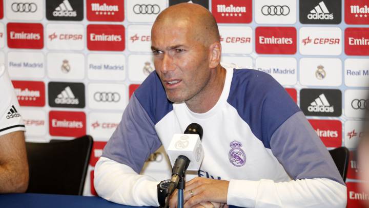 El entrenador del Real Madrid, Zinedine Zidane, durante una rueda de prensa.