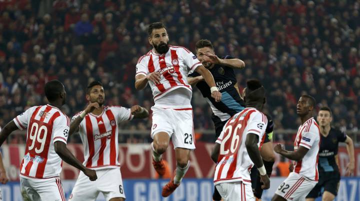 El Betis oferta por Siovas, el favorito para reforzar la defensa