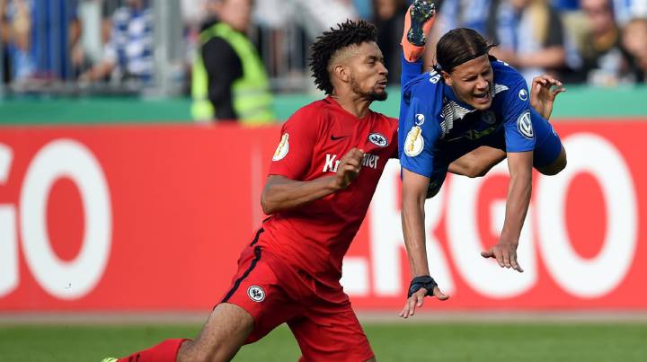 Red rag to a ball: Frankfurt's Hector sent off twice in a row