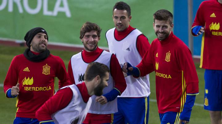 Luis Enrique se queda sin 16 jugadores, que podrían ser 17