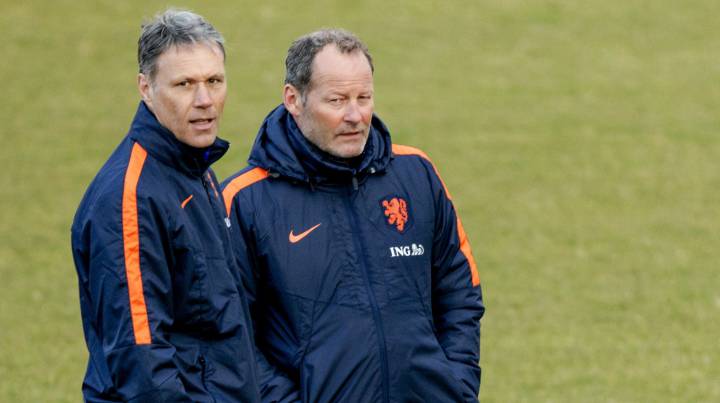 Van Basten dejará el cuerpo técnico holandés a final de año
