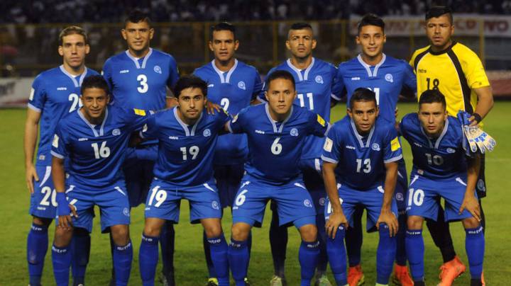 ¿Soborno o prima para los futbolistas salvadoreños?