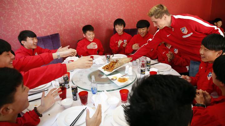 El club recibió una nueva hornada de alumnos chinos