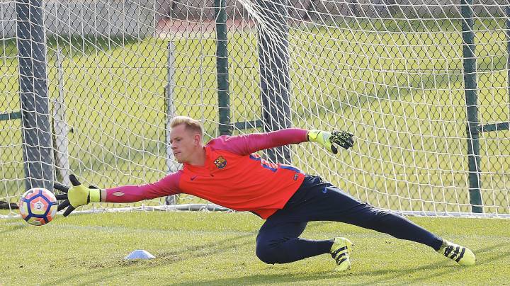Injured Ter Stegen to miss Saturday's game against Alavés