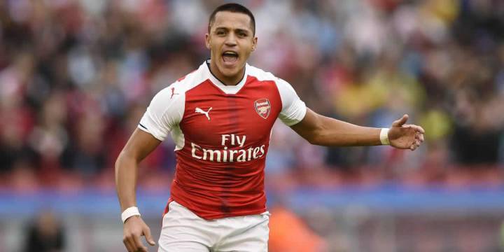 Cazorla, de penal, da la victoria al Arsenal en el descuento