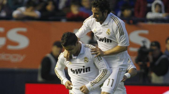 Cristiano, 10 goals in 10 games against Osasuna
