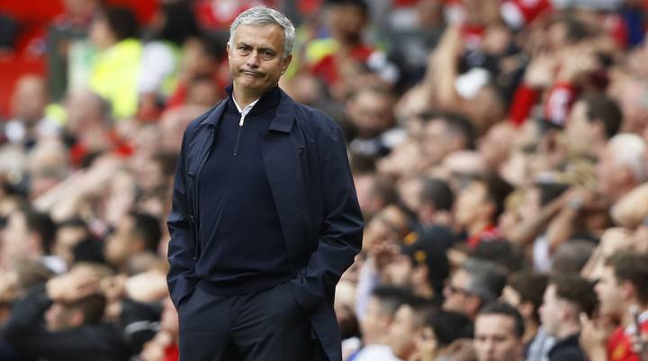 Ataque de Mou a la Premier: "Otros cuidan más la Champions"