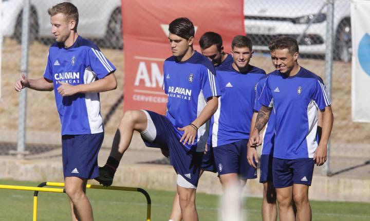 Barrera y Javi Ros apuntan a titulares frente al Alcorcón