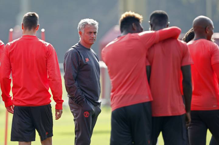 Mourinho, ante el Feyenoord sin cinco de sus titulares