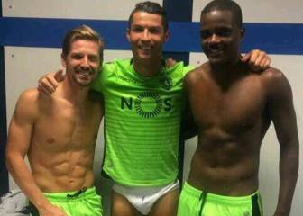 Cristiano posó en el vestuario con jugadores del Sporting