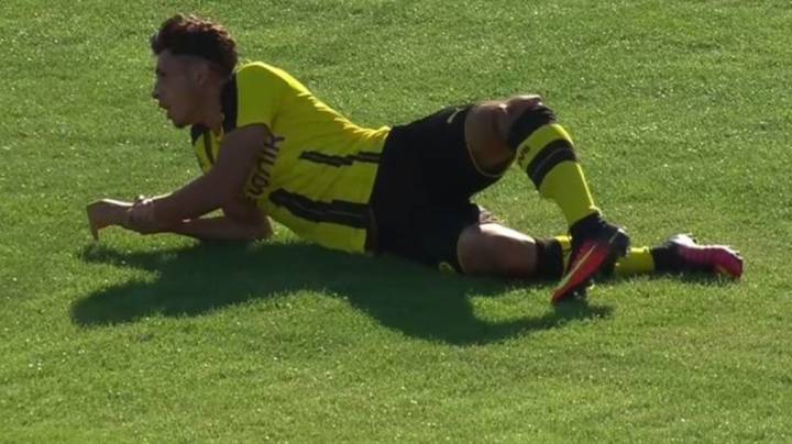 La escalofriante lesión de un juvenil del Dortmund