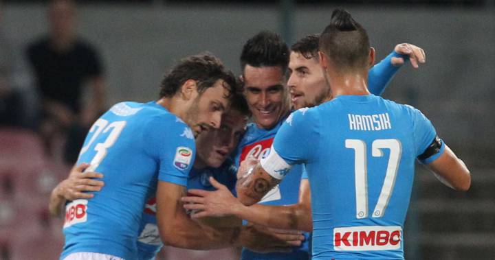 Milik y Callejón acuestan al Nápoles líder de Italia