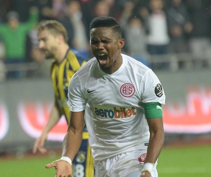 Etoo, suspendido por decir que no es respetado ''por ser negro''