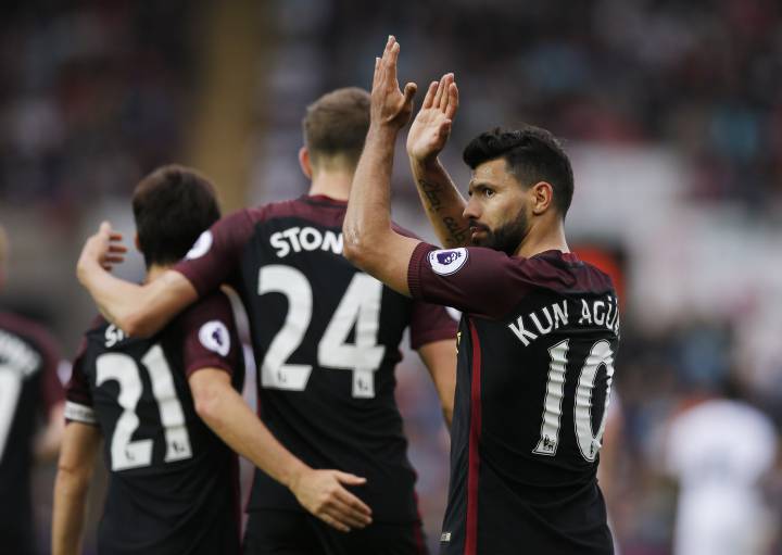 El City gana sin brillo en el regreso del Kun Agüero