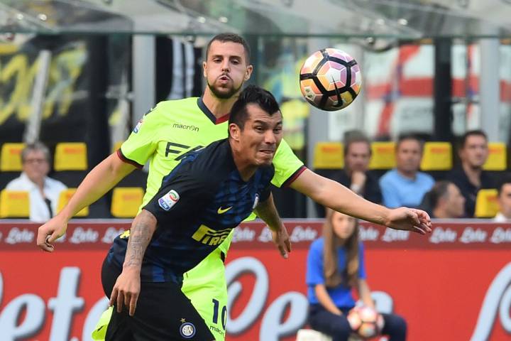 Inter empata sin Murillo y el hijo de Simeone marca