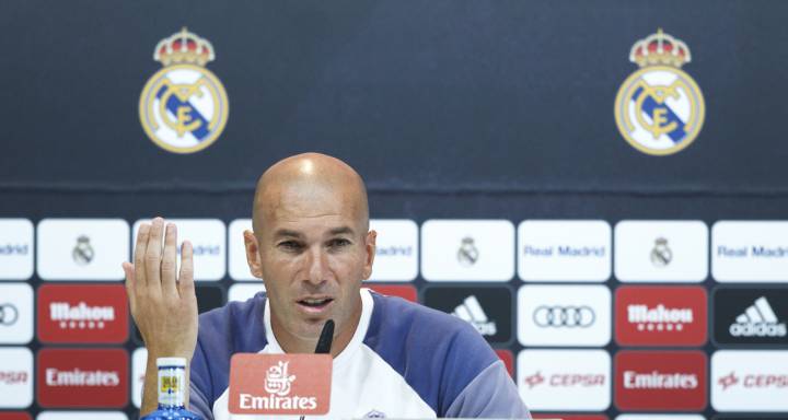 Zidane vuelve a rotar: James no será titular ante el Eibar