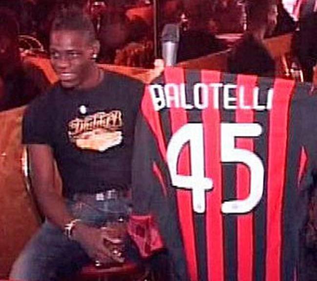 Balotelli camiseta Milán