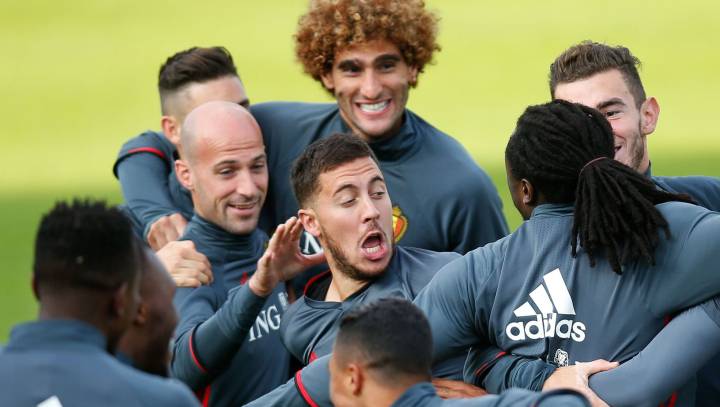Hazard se rinde a Roberto Martínez y al estilo español