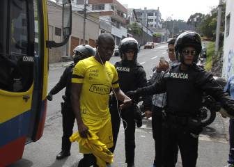 Lawyers attempt to detain Valencia at Ecuador training